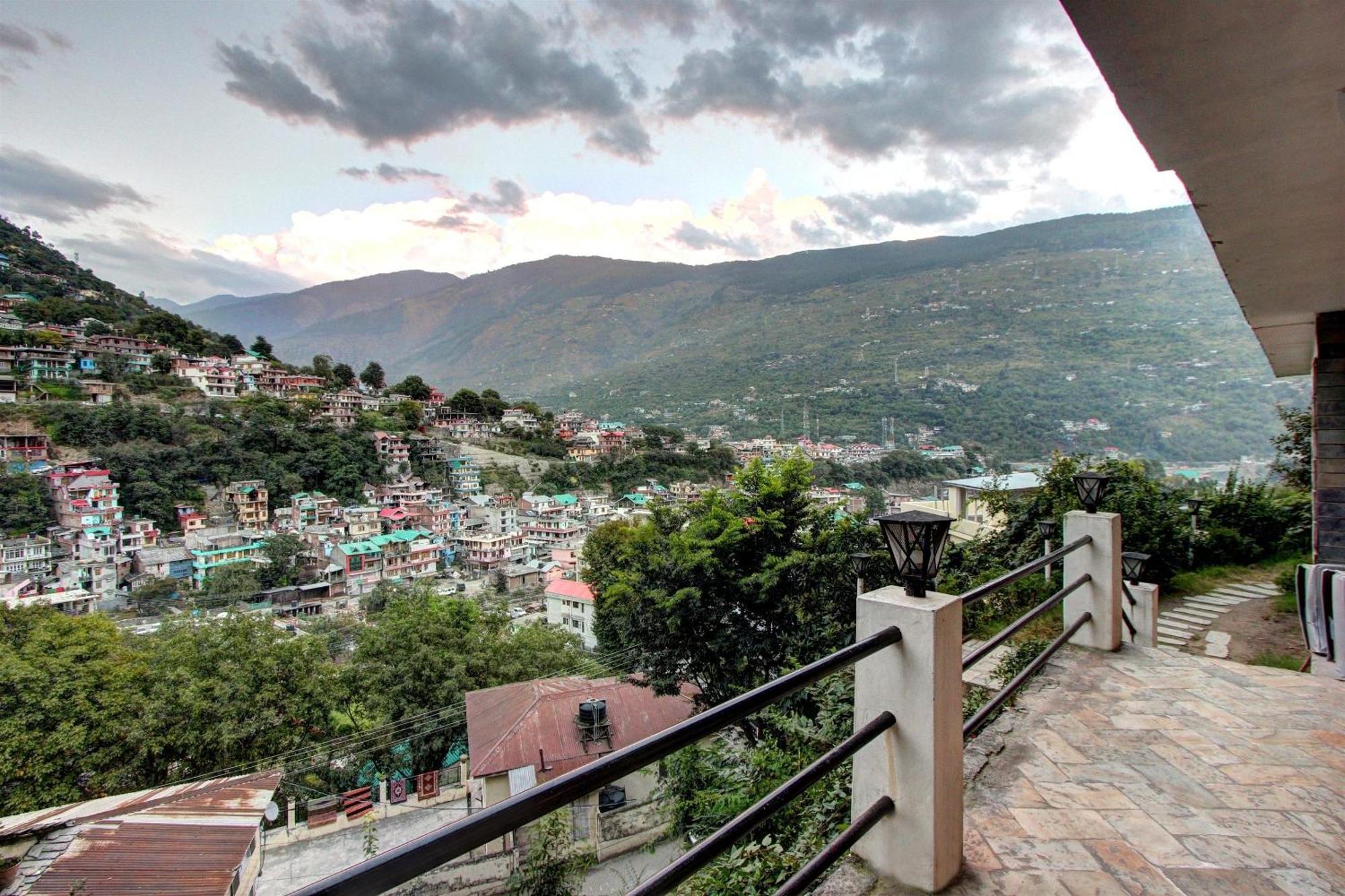 Capital O Shishamaati Hotel Kullu Ngoại thất bức ảnh