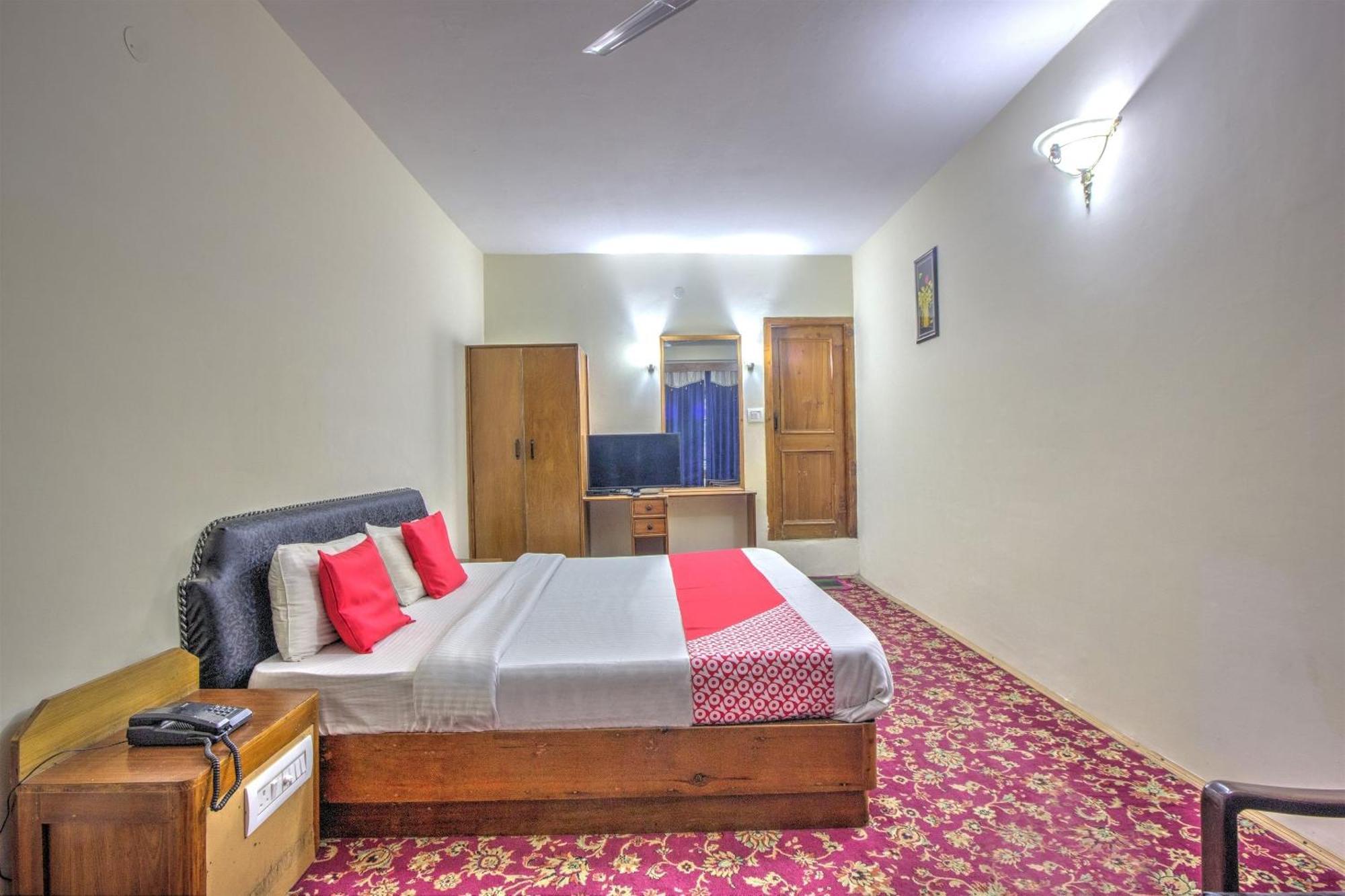 Capital O Shishamaati Hotel Kullu Ngoại thất bức ảnh