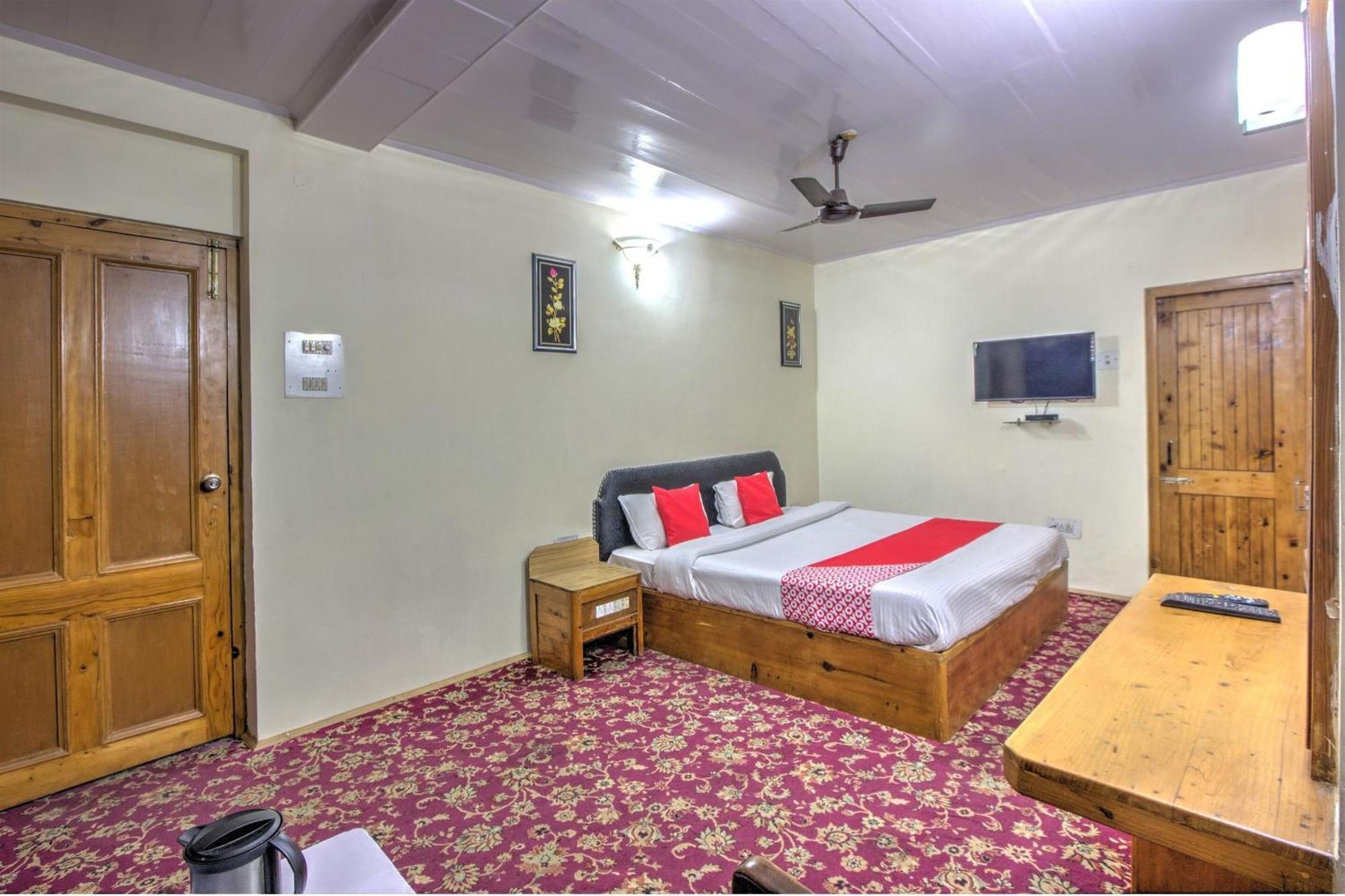 Capital O Shishamaati Hotel Kullu Ngoại thất bức ảnh